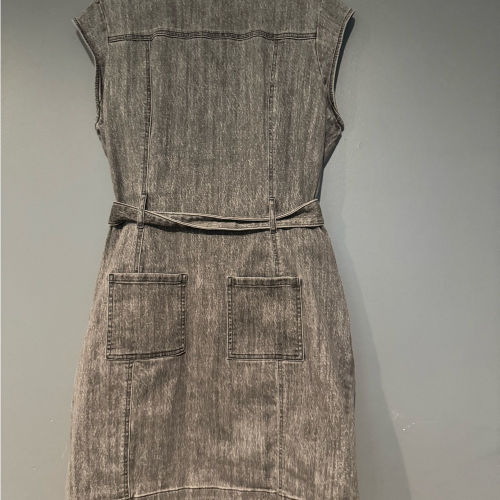 White House Black Market Gray Ruffled Sheath Dress - Picture 4 of 7